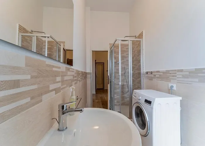 Unyca - Spacious 3-bedroom * Флоренция
