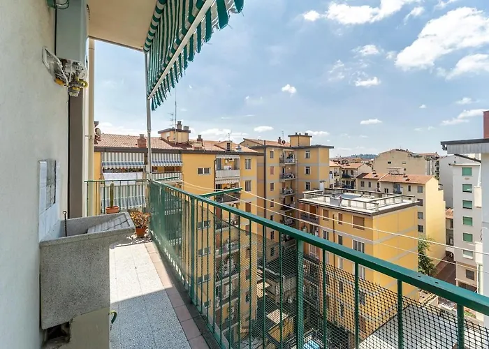 Unyca - Spacious 3-bedroom Апартаменты